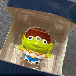 Toy Story Alien Collectible Enesco Disney Alien Remix Jessie figurine, NIB!